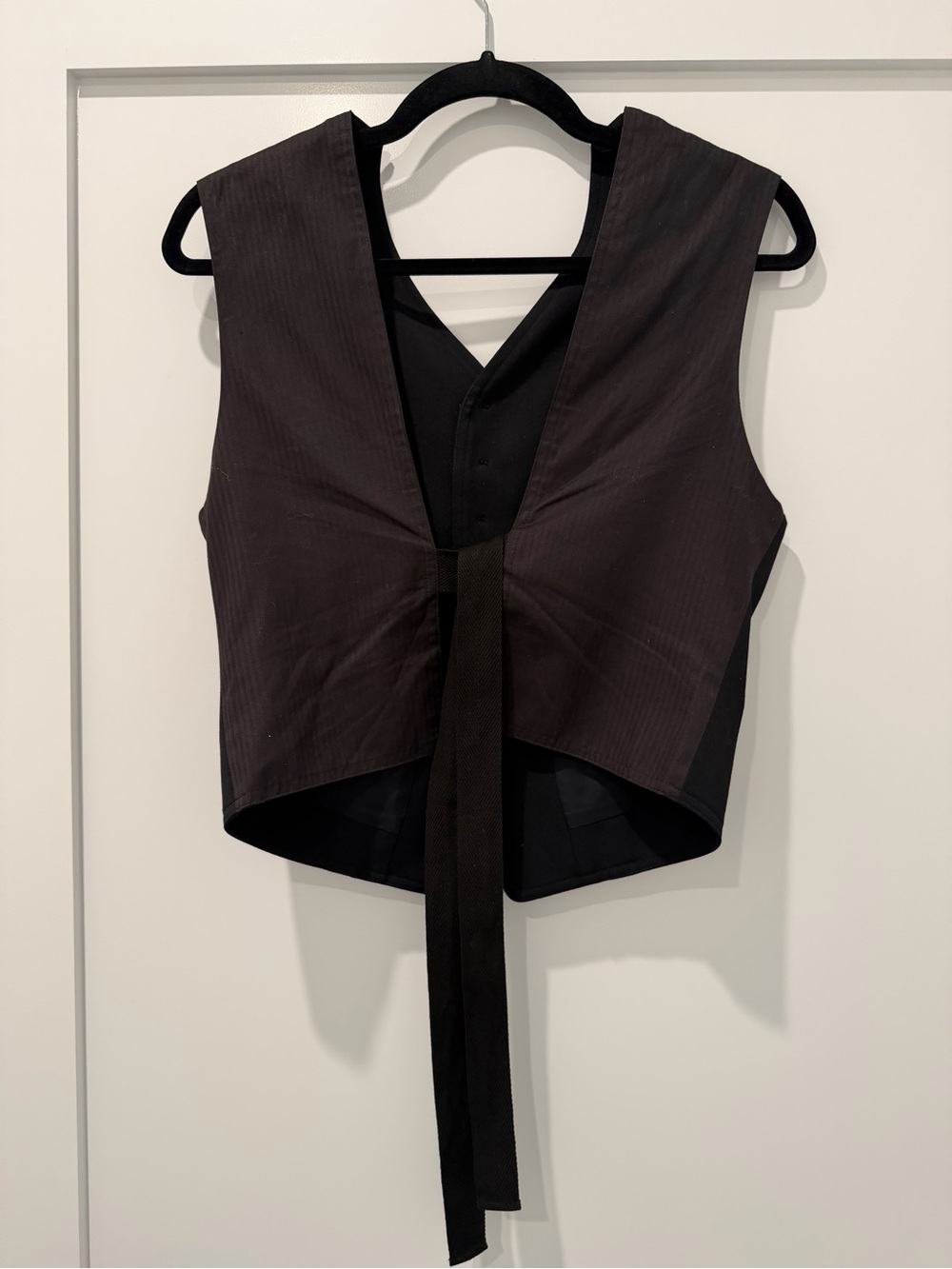 Y’s (Yohji Yamamoto) Women’s Black Open Tie-Back Vest Top - Picture 3 of 4